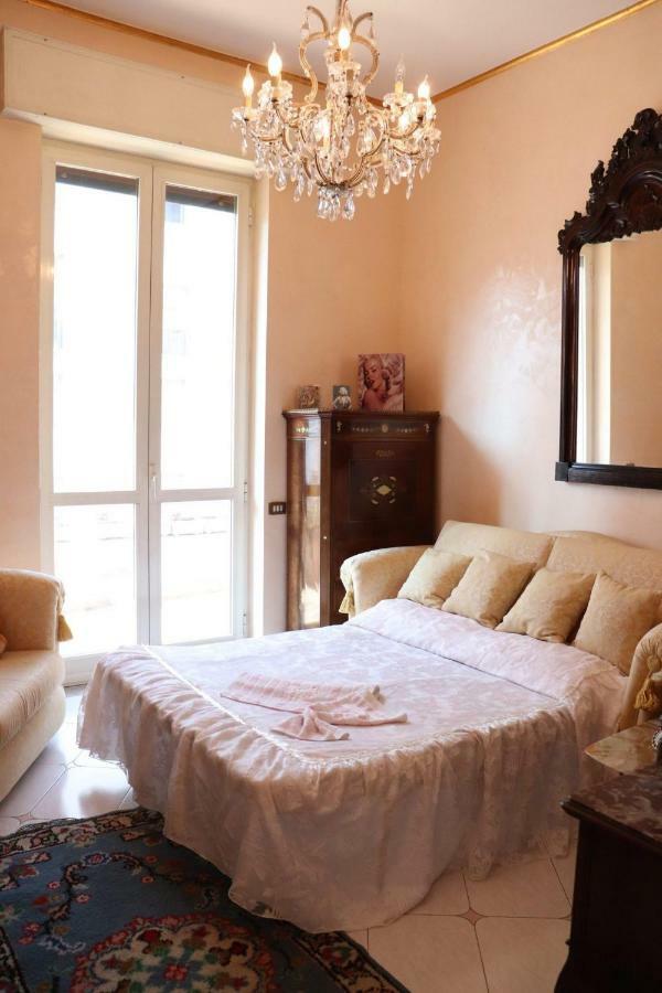 B&B Goldmund 那不勒斯 外观 照片